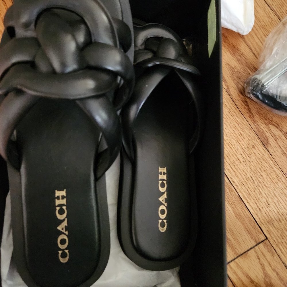 Cach criss cross sandals